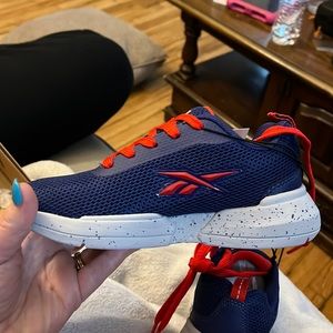 Boys Reebok size 11 nwo tags